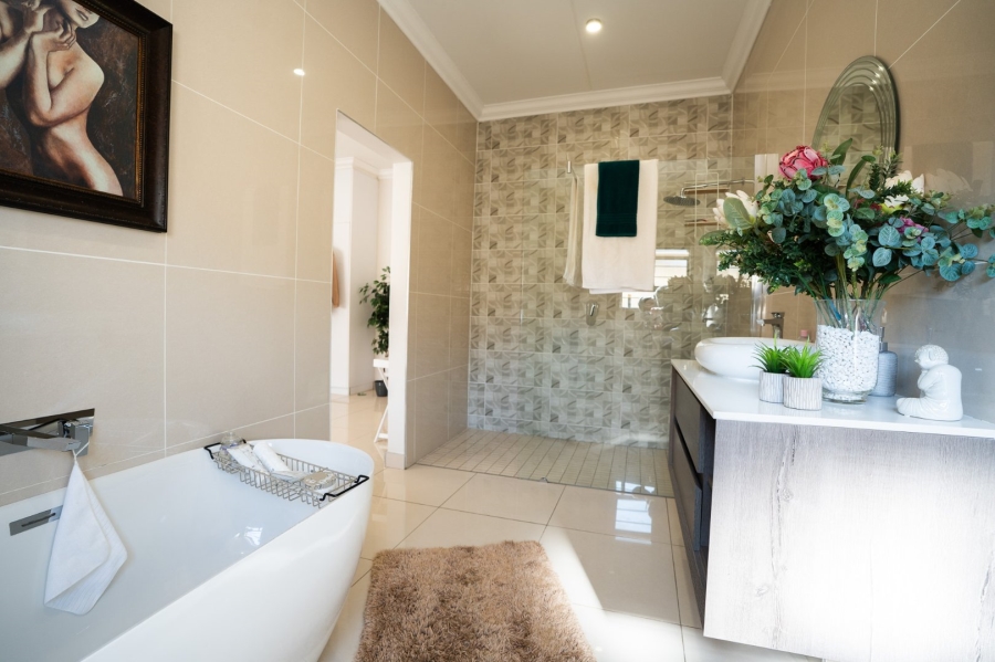 3 Bedroom Property for Sale in Wilkoppies North West